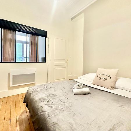 Apartamento Le Pantheon, Urbain Et Authentique Limoges Exterior foto