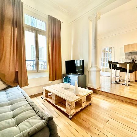 Apartamento Le Pantheon, Urbain Et Authentique Limoges Exterior foto